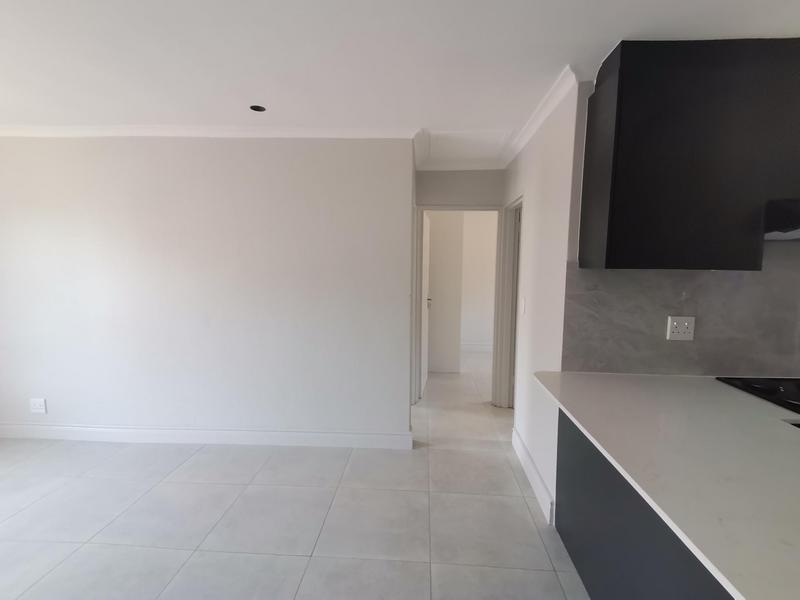 2 Bedroom Property for Sale in Goodwood Central Western Cape